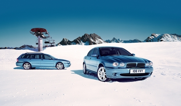 Photograph Simon Stock Jaguar Snow on One Eyeland
